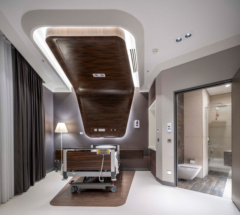 Camera e bagno della VIP Suite, Ospedale Medicana Ataköy, Istanbul, Turchia.